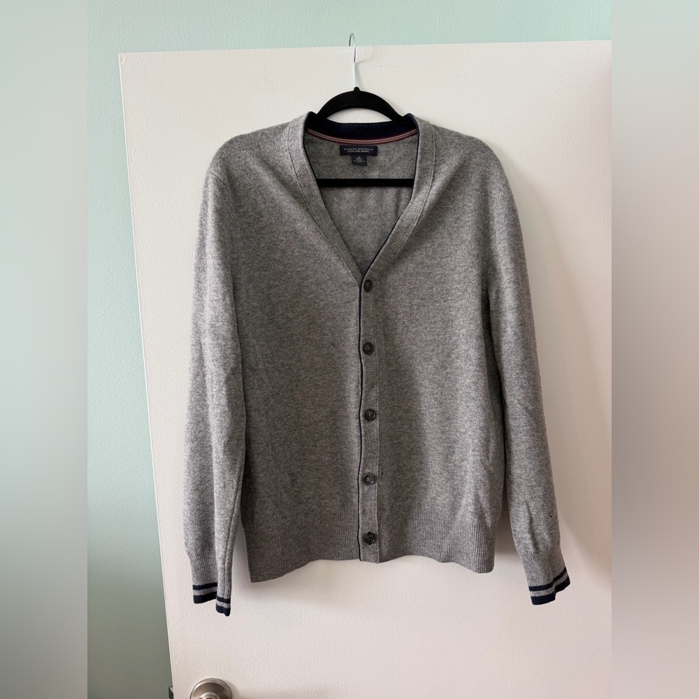 Banana republic 100% extra fine merino wool Gray Button-Up Mens cardigan Sweater